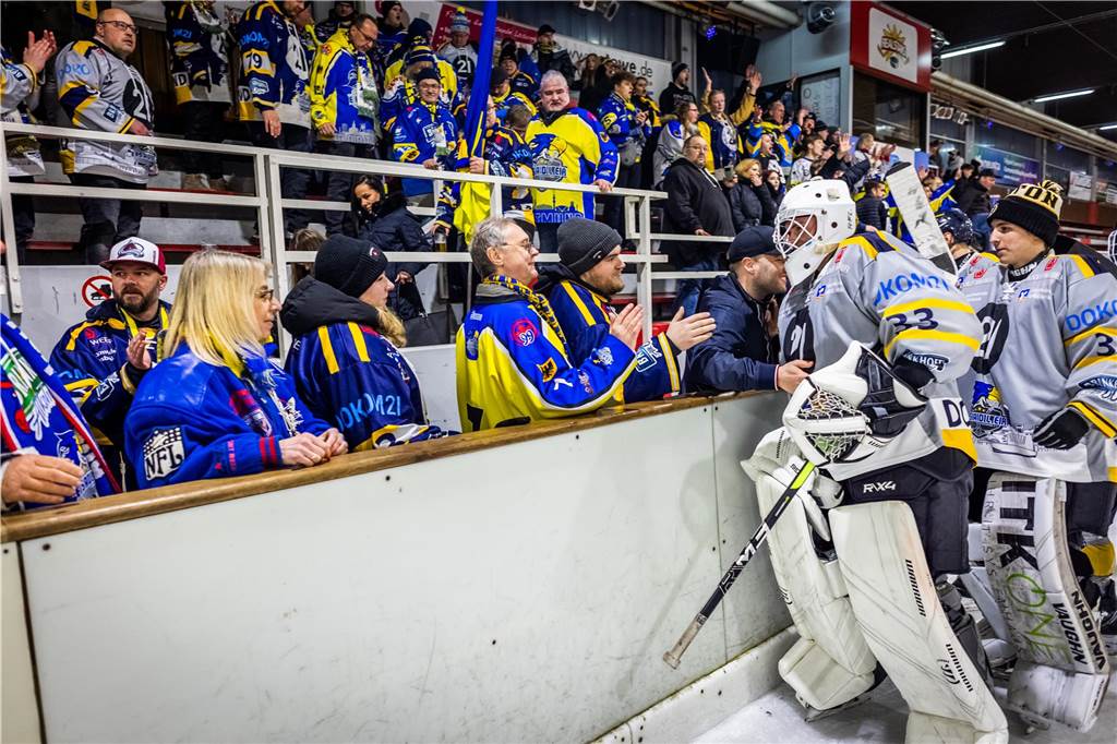 Die Eisadler Dortmund feierten den nächsten Sieg - auswärts in Bergisch Gladbach gelang ein 6:3-Erfolg.