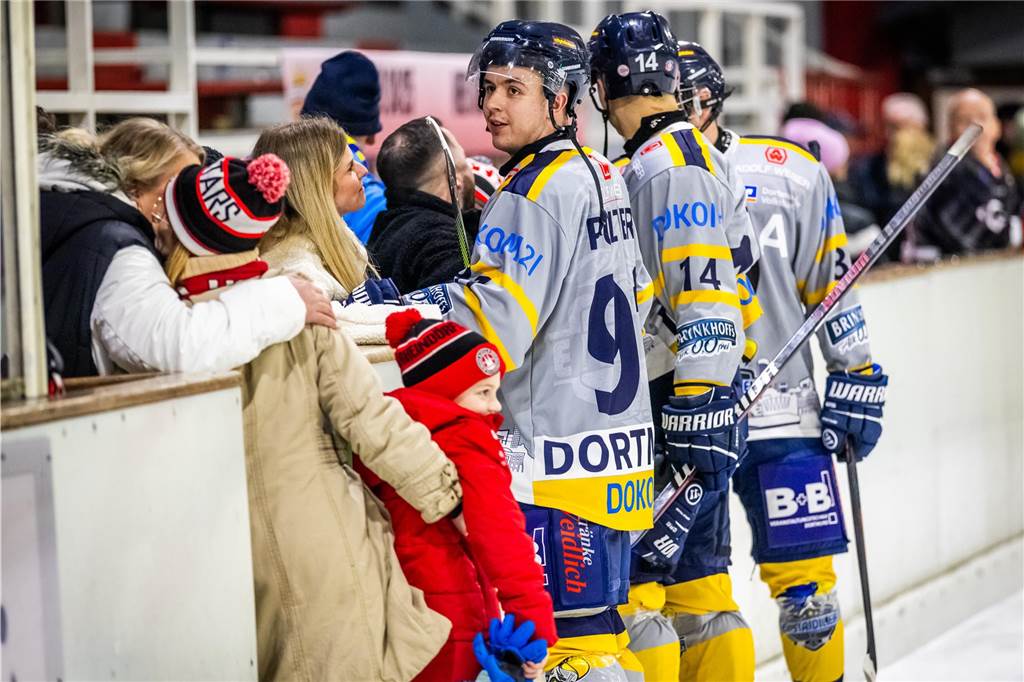 Die Eisadler Dortmund feierten den nächsten Sieg - auswärts in Bergisch Gladbach gelang ein 6:3-Erfolg.