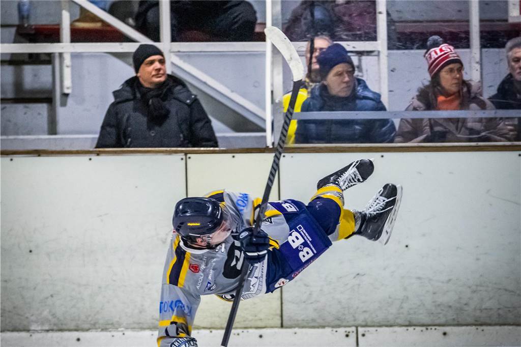 Die Eisadler Dortmund feierten den nächsten Sieg - auswärts in Bergisch Gladbach gelang ein 6:3-Erfolg.