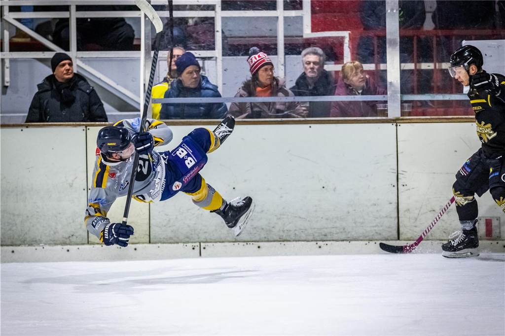 Die Eisadler Dortmund feierten den nächsten Sieg - auswärts in Bergisch Gladbach gelang ein 6:3-Erfolg.