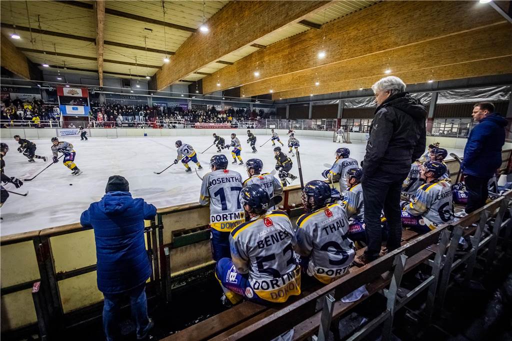 Die Eisadler Dortmund feierten den nächsten Sieg - auswärts in Bergisch Gladbach gelang ein 6:3-Erfolg.