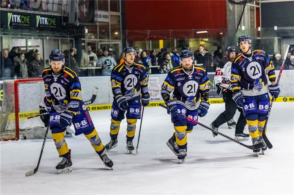 Die Eisadler Dortmund haben am Freitagabend den Neusser EV mit 14:1 besiegt.
