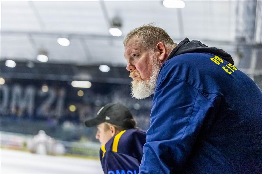Die Eisadler Dortmund haben am Freitagabend den Neusser EV mit 14:1 besiegt.