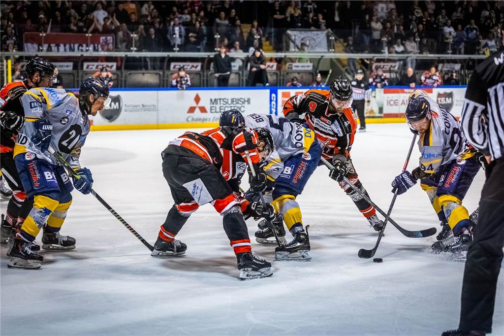 Die Eisadler Dortmund haben am Sonntag überraschend deutlich mit 1:5 bei den Ratinger Ice Aliens verloren.