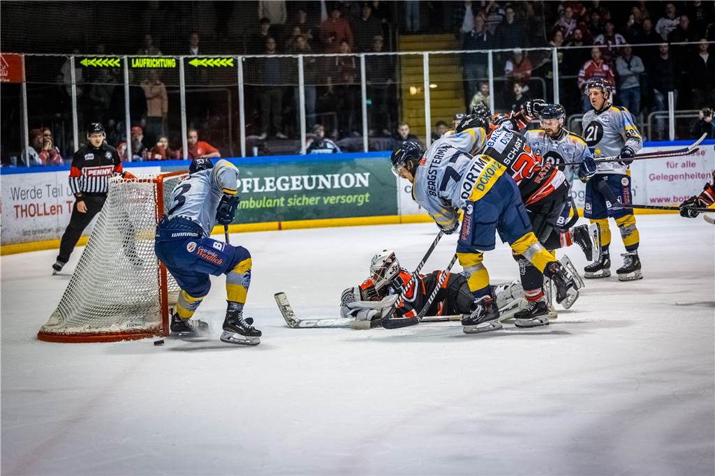 Die Eisadler Dortmund haben am Sonntag überraschend deutlich mit 1:5 bei den Ratinger Ice Aliens verloren.