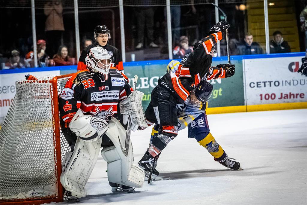Die Eisadler Dortmund haben am Sonntag überraschend deutlich mit 1:5 bei den Ratinger Ice Aliens verloren.