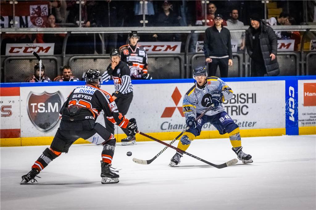Die Eisadler Dortmund haben am Sonntag überraschend deutlich mit 1:5 bei den Ratinger Ice Aliens verloren.