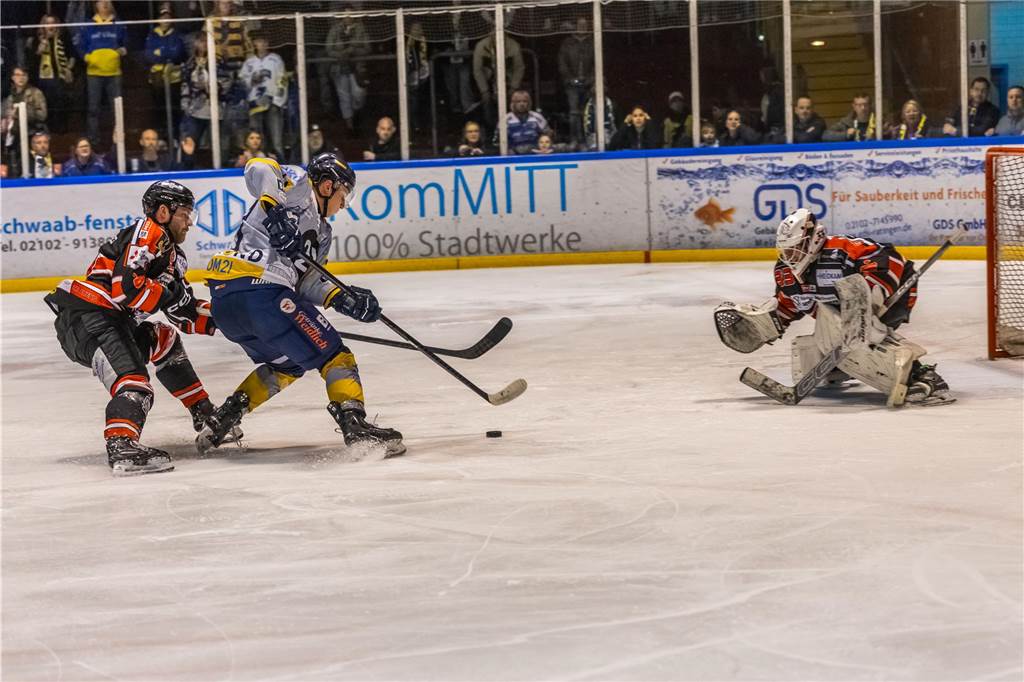 Die Eisadler Dortmund haben am Sonntag überraschend deutlich mit 1:5 bei den Ratinger Ice Aliens verloren.