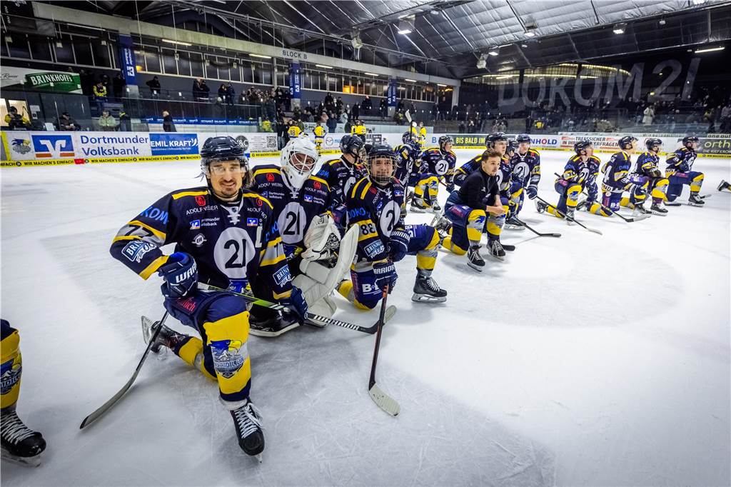 Die Eisadler Dortmund haben vor über 2000 Zuschauern am Freitagabend die Grefrather EG besiegt und starten mit Rückenwind aus 14 Siegen in Serie in die Playoffs.