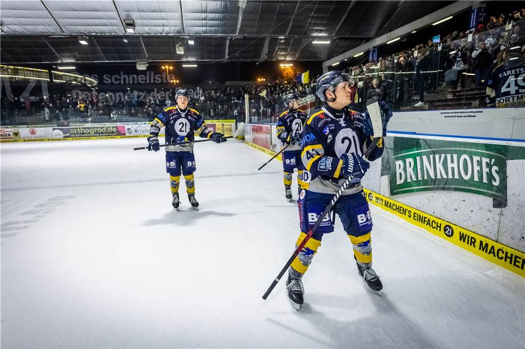Die Eisadler Dortmund haben vor über 2000 Zuschauern am Freitagabend die Grefrather EG besiegt und starten mit Rückenwind aus 14 Siegen in Serie in die Playoffs.