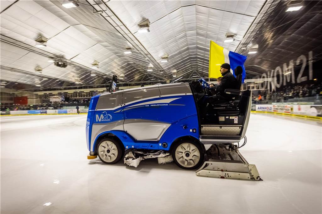 Die Eisadler Dortmund haben vor über 2000 Zuschauern am Freitagabend die Grefrather EG besiegt und starten mit Rückenwind aus 14 Siegen in Serie in die Playoffs.