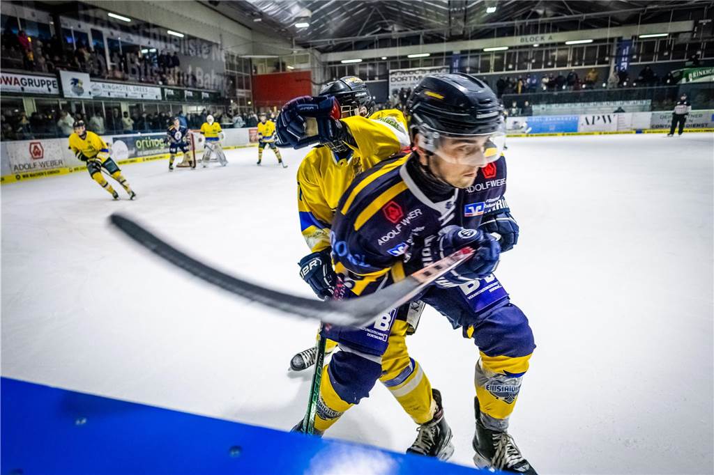 Die Eisadler Dortmund haben vor über 2000 Zuschauern am Freitagabend die Grefrather EG besiegt und starten mit Rückenwind aus 14 Siegen in Serie in die Playoffs.