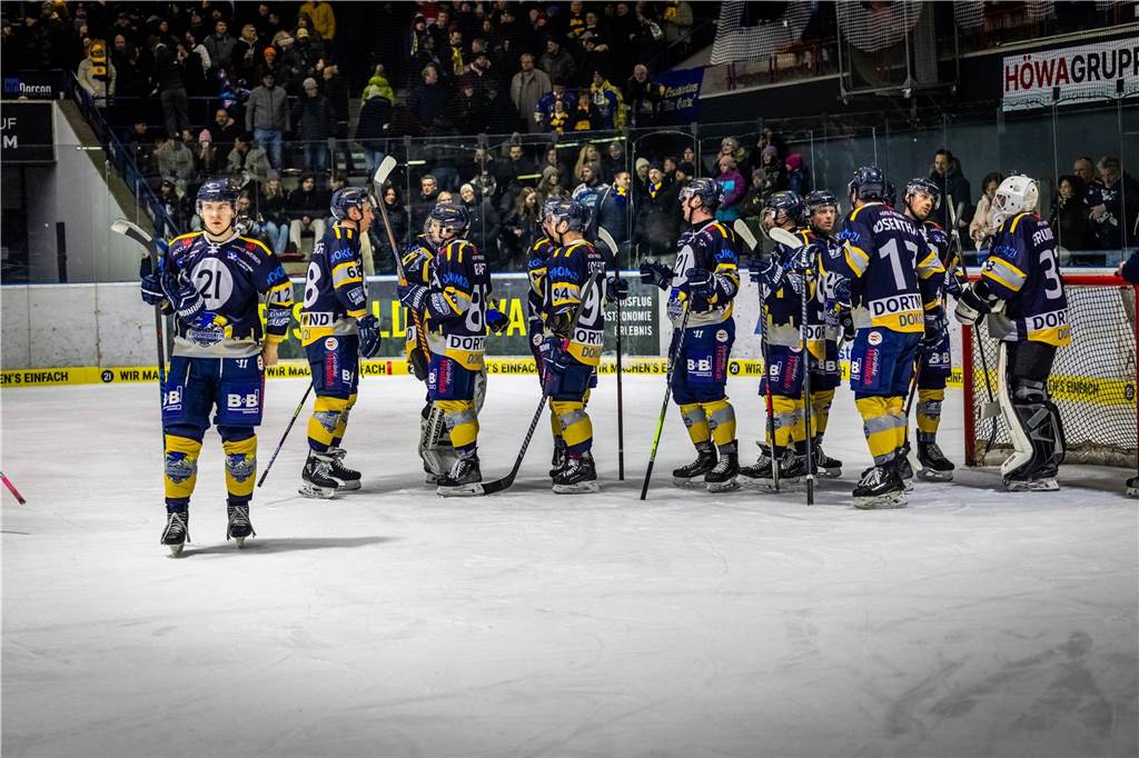 Die Eisadler Dortmund haben vor über 2000 Zuschauern am Freitagabend die Grefrather EG besiegt und starten mit Rückenwind aus 14 Siegen in Serie in die Playoffs.