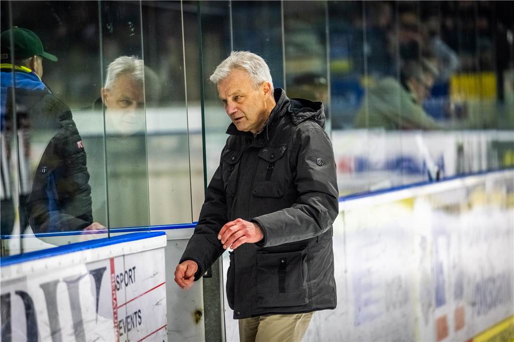 Die Eisadler Dortmund haben vor über 2000 Zuschauern am Freitagabend die Grefrather EG besiegt und starten mit Rückenwind aus 14 Siegen in Serie in die Playoffs.