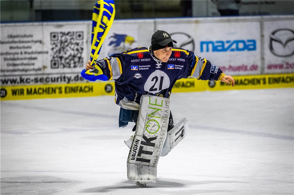 Die Eisadler Dortmund haben vor über 2000 Zuschauern am Freitagabend die Grefrather EG besiegt und starten mit Rückenwind aus 14 Siegen in Serie in die Playoffs.
