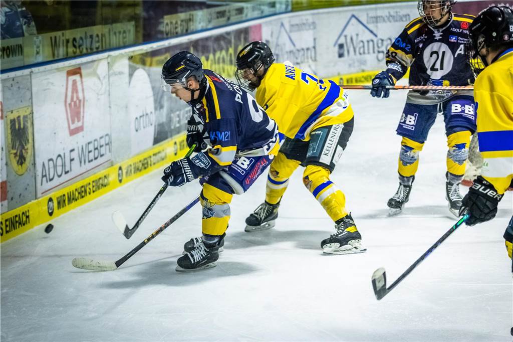 Die Eisadler Dortmund haben vor über 2000 Zuschauern am Freitagabend die Grefrather EG besiegt und starten mit Rückenwind aus 14 Siegen in Serie in die Playoffs.