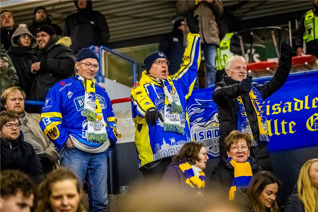 Die Eisadler Dortmund haben vor über 2000 Zuschauern am Freitagabend die Grefrather EG besiegt und starten mit Rückenwind aus 14 Siegen in Serie in die Playoffs.