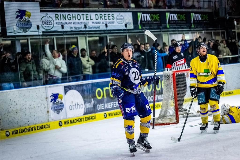 Die Eisadler Dortmund haben vor über 2000 Zuschauern am Freitagabend die Grefrather EG besiegt und starten mit Rückenwind aus 14 Siegen in Serie in die Playoffs.