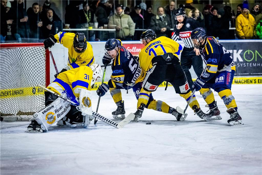 Die Eisadler Dortmund haben vor über 2000 Zuschauern am Freitagabend die Grefrather EG besiegt und starten mit Rückenwind aus 14 Siegen in Serie in die Playoffs.