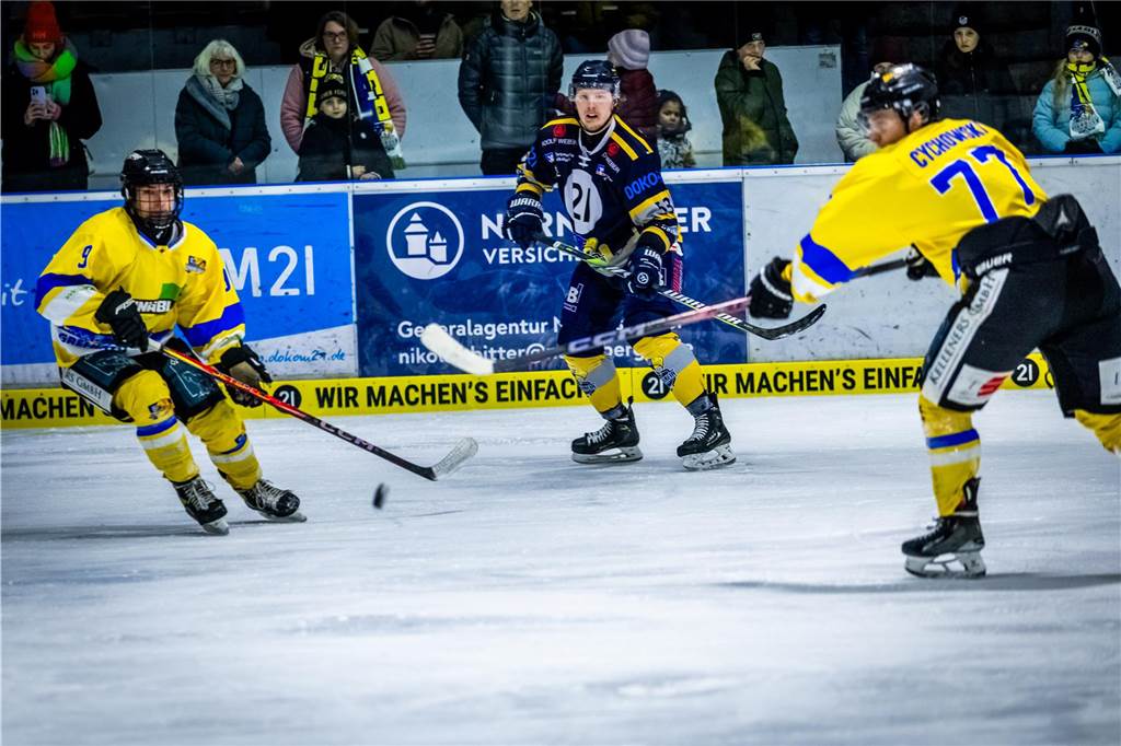 Die Eisadler Dortmund haben vor über 2000 Zuschauern am Freitagabend die Grefrather EG besiegt und starten mit Rückenwind aus 14 Siegen in Serie in die Playoffs.