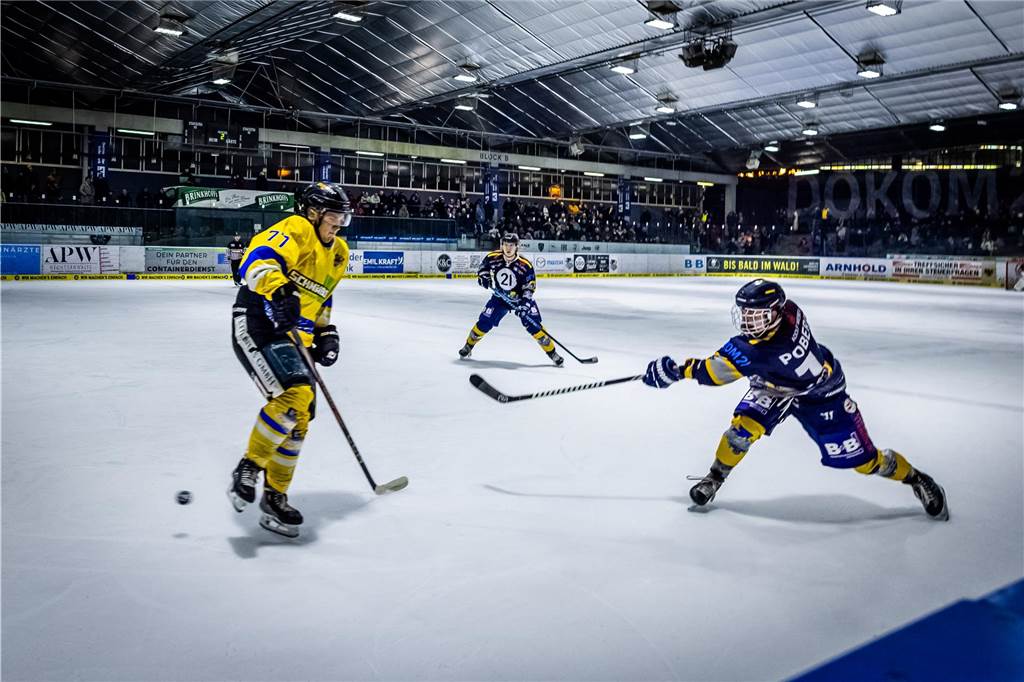 Die Eisadler Dortmund haben vor über 2000 Zuschauern am Freitagabend die Grefrather EG besiegt und starten mit Rückenwind aus 14 Siegen in Serie in die Playoffs.