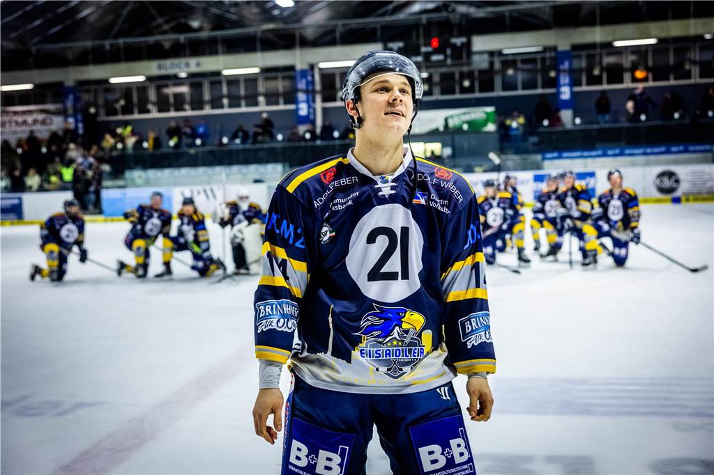 Die Eisadler Dortmund haben vor über 2000 Zuschauern am Freitagabend die Grefrather EG besiegt und starten mit Rückenwind aus 14 Siegen in Serie in die Playoffs.