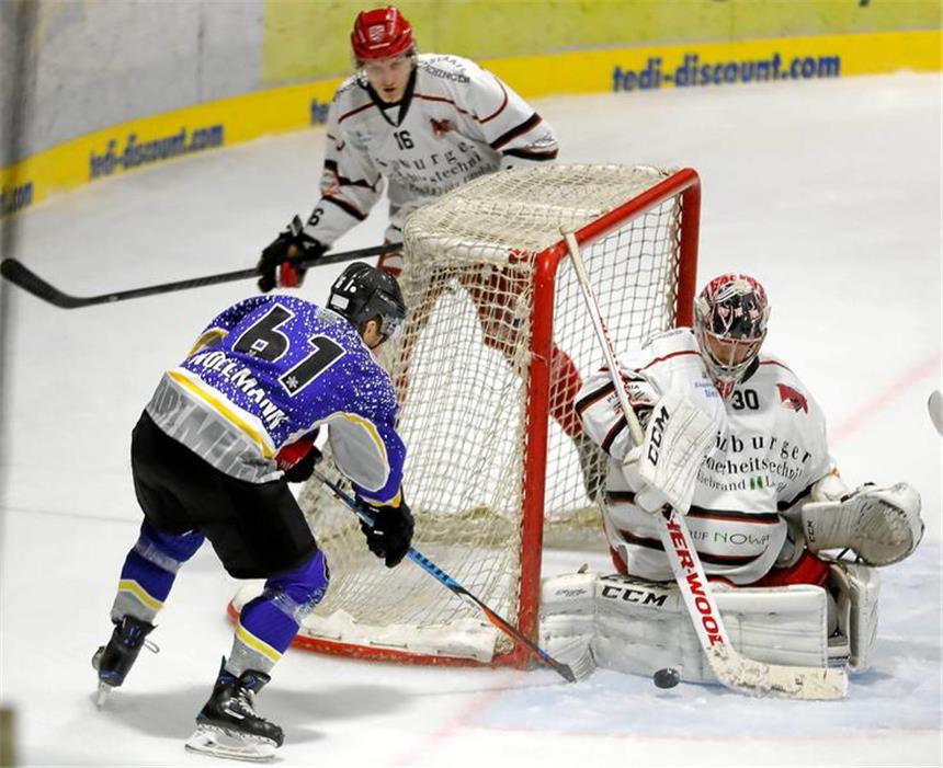 Eisadler wagen einen Blick in die Wundertüte Die Eisadler starten am Sonntag runderneuert in die Landesliga-Saison.