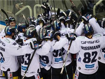 Die Eisbären Berlin besiegten die Straubing Tigers mit 2:1. Foto: Bernd Thissen