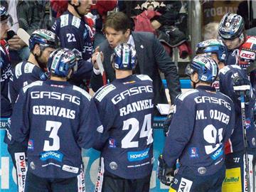 Die Eisbären Berlin haben die Tabellenführung in der DEL verteidigt. Foto: Bernd von Jutrczenka