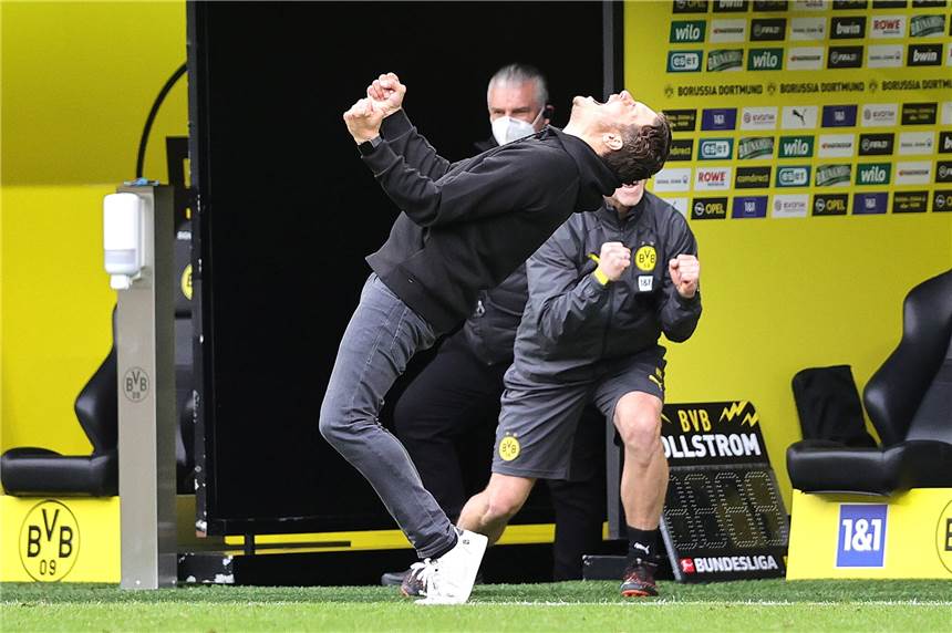 Ein Spiegelbild der BVB-Saison: Dortmund ringt Leipzig mit 3:2 nieder Die Emotionen müssen raus: BVB-Trainer Edin Terzic bejubelt das 3:2 gegen Leipzig.