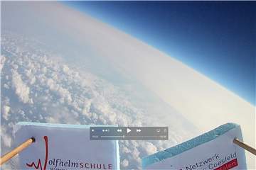 Die Erdkrümmung ist mit dem Stratosphäre-Ballon zu sehen.