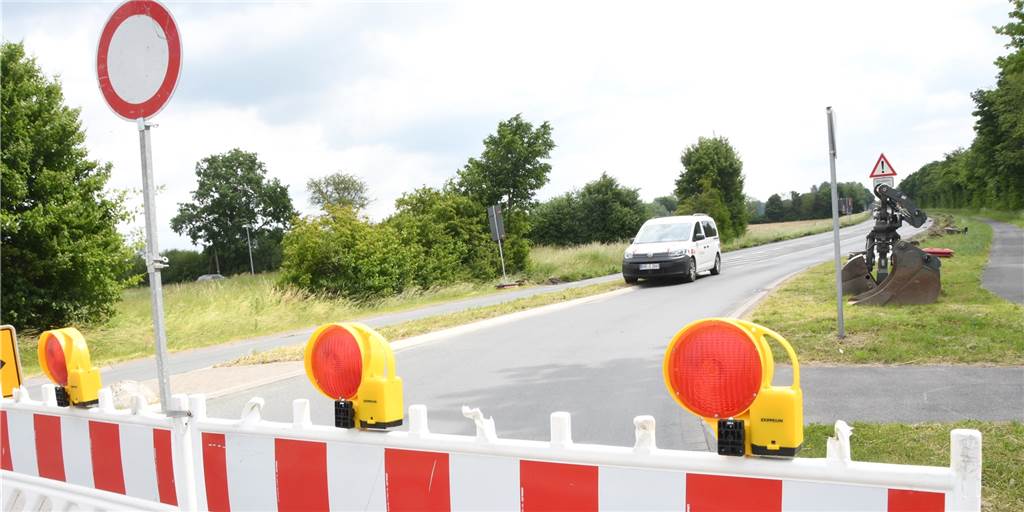 Vollsperrung in Nordkirchen eingerichtet - Beschilderung stimmt noch nicht Die Ermener Straße ist jetzt zwischen dem Kreisverkehr mit der Ferdinand-Kortmann-Straße und der Münsterstraße voll gesperrt.