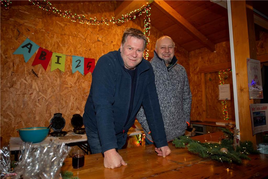 Die Eröffnung des Nikolausmaktes samt Schlittschuhbahn ließen sich viele Halterner nicht entgehen.