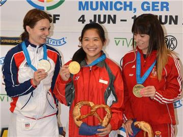 Die erst 14 Jahre alte Final-Debütantin Martina Lindsay Veloso (M.) hatte ihren ersten Weltcup-Sieg geholt. Foto: Michael Heise
