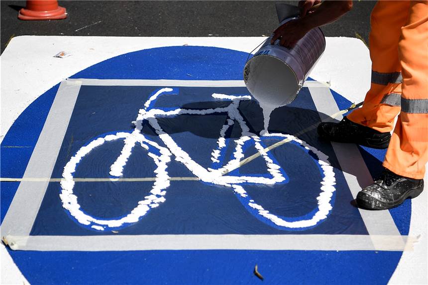 Autos verboten: Castrop-Rauxel bekommt erste Fahrradstraße Die erste Fahrradstraße Castrop-Rauxels wird gebaut. Dafür müssen zwei Straßen gesperrt und eine Bushaltestelle verlegt werden.