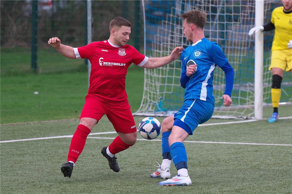 Die erste Halbzeit ging an den ETuS Haltern II, der mit 2:0 in die Pause ging. Danach glich Concordia Flaesheim II aber noch aus, das Spiel endete 2:2. Für den Tabellenführer aus Flaesheim war es das erste sieglose Spiel seit Oktober - damals gab es auch ein Remis gegen den ETuS.