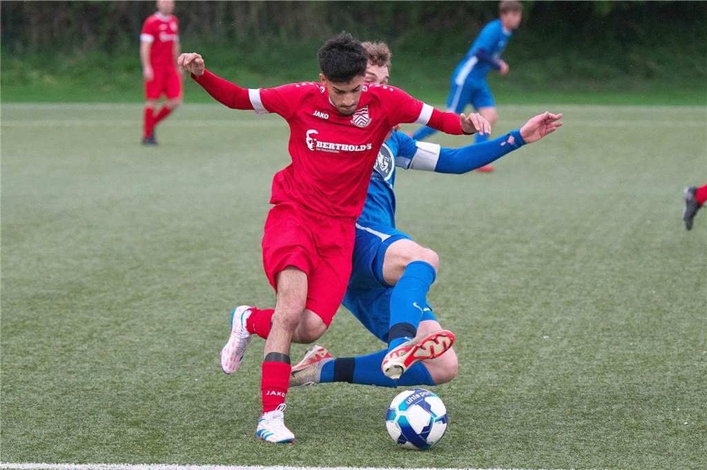 Die erste Halbzeit ging an den ETuS Haltern II, der mit 2:0 in die Pause ging. Danach glich Concordia Flaesheim II aber noch aus, das Spiel endete 2:2. Für den Tabellenführer aus Flaesheim war es das erste sieglose Spiel seit Oktober - damals gab es auch ein Remis gegen den ETuS.