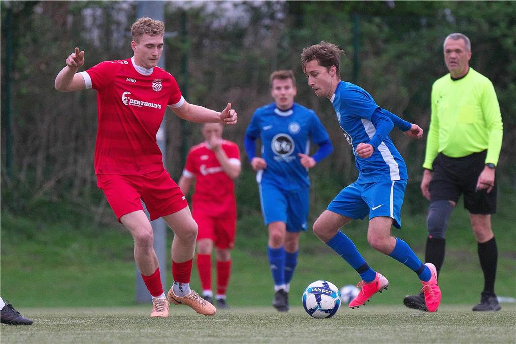 Die erste Halbzeit ging an den ETuS Haltern II, der mit 2:0 in die Pause ging. Danach glich Concordia Flaesheim II aber noch aus, das Spiel endete 2:2. Für den Tabellenführer aus Flaesheim war es das erste sieglose Spiel seit Oktober - damals gab es auch ein Remis gegen den ETuS.