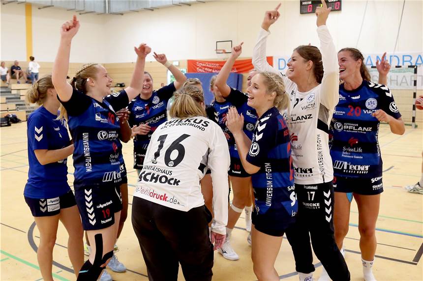 Alle vier Teams der ASC-Handballerinnen steigen auf - nur eines als Meister Die erste Mannschaft des ASC spielt in der kommenden Saison in der dritten Liga.
