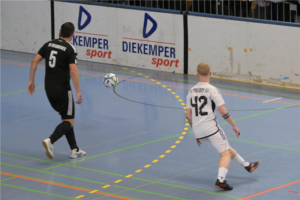 Die ersten Bilder aus der Lüner Rundsporthalle.