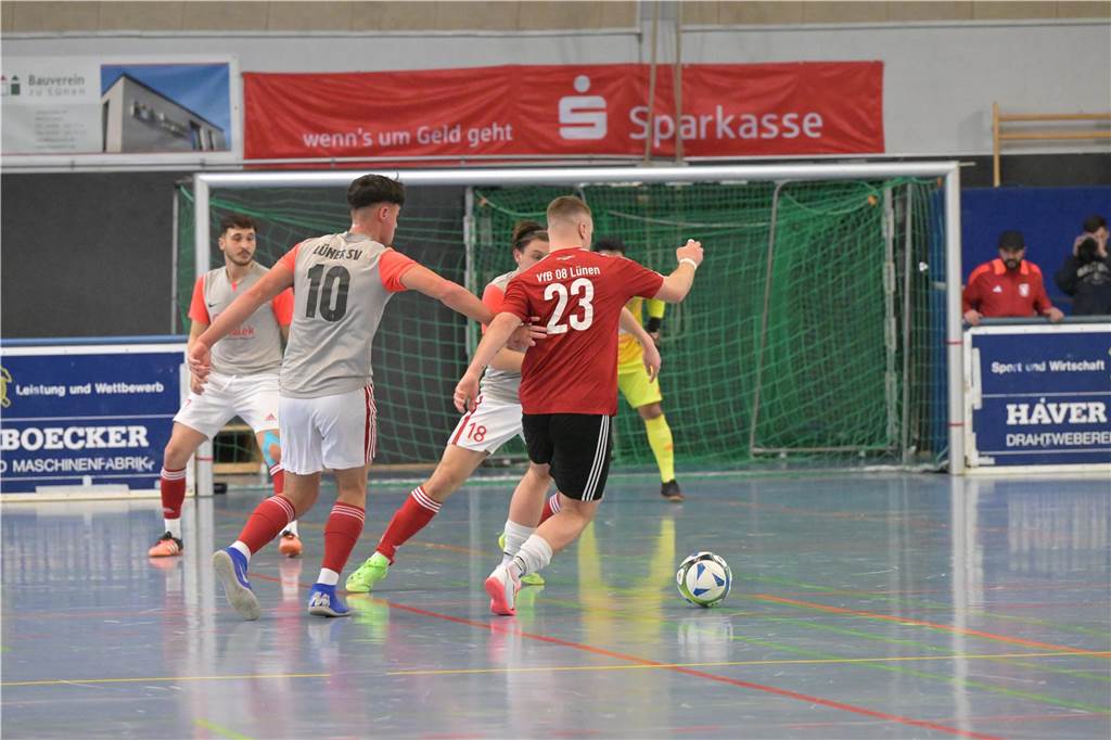 Die ersten Bilder aus der Lüner Rundsporthalle.
