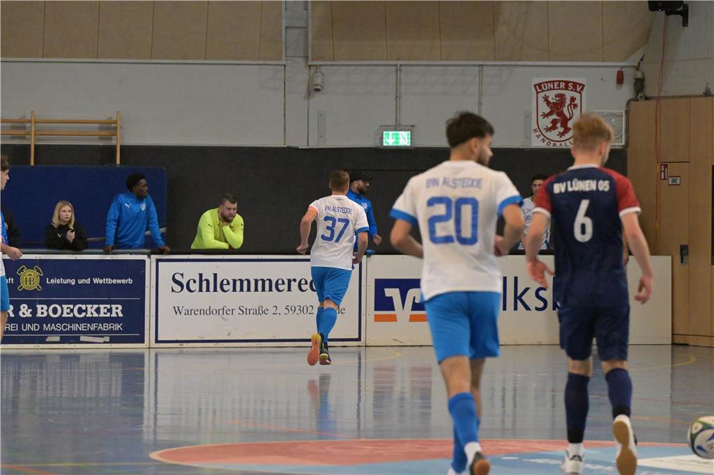 Die ersten Bilder aus der Lüner Rundsporthalle.