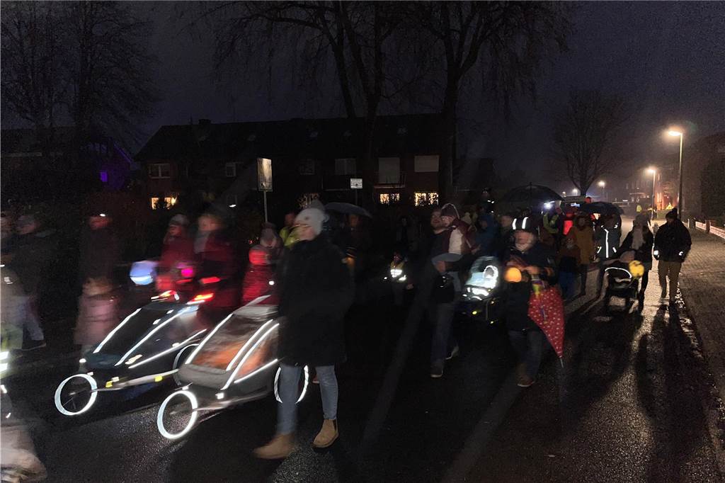 Die ersten Nikolausumzüge in Haltern fanden bereits am Dienstag 5. November statt. Hier sind Bilder aus Hullern, Flaesheim und Sythen.