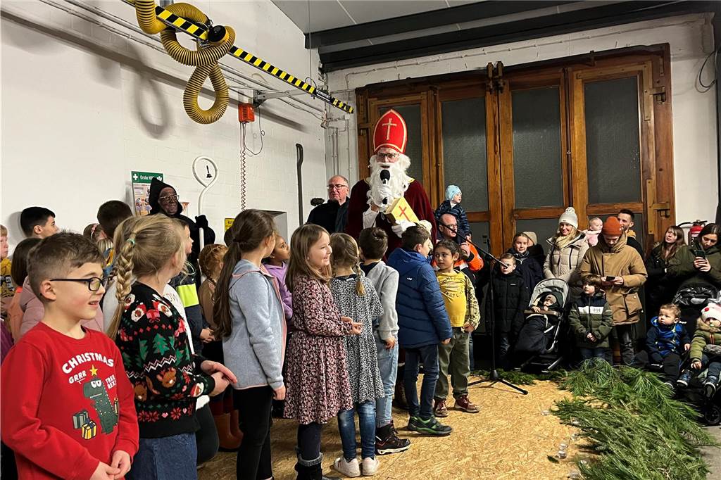 Die ersten Nikolausumzüge in Haltern fanden bereits am Dienstag 5. November statt. Hier sind Bilder aus Hullern, Flaesheim und Sythen.