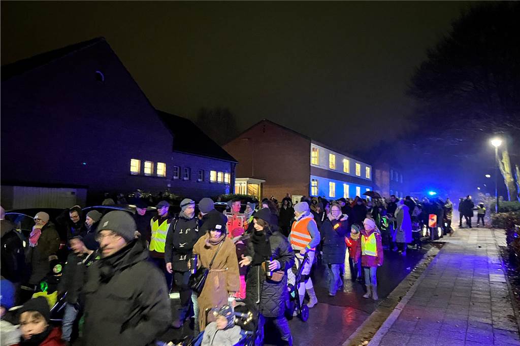 Die ersten Nikolausumzüge in Haltern fanden bereits am Dienstag 5. November statt. Hier sind Bilder aus Hullern, Flaesheim und Sythen.