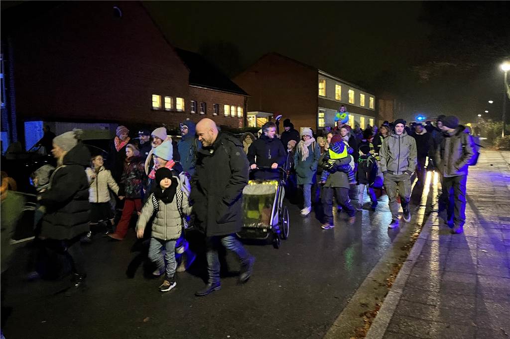 Die ersten Nikolausumzüge in Haltern fanden bereits am Dienstag 5. November statt. Hier sind Bilder aus Hullern, Flaesheim und Sythen.
