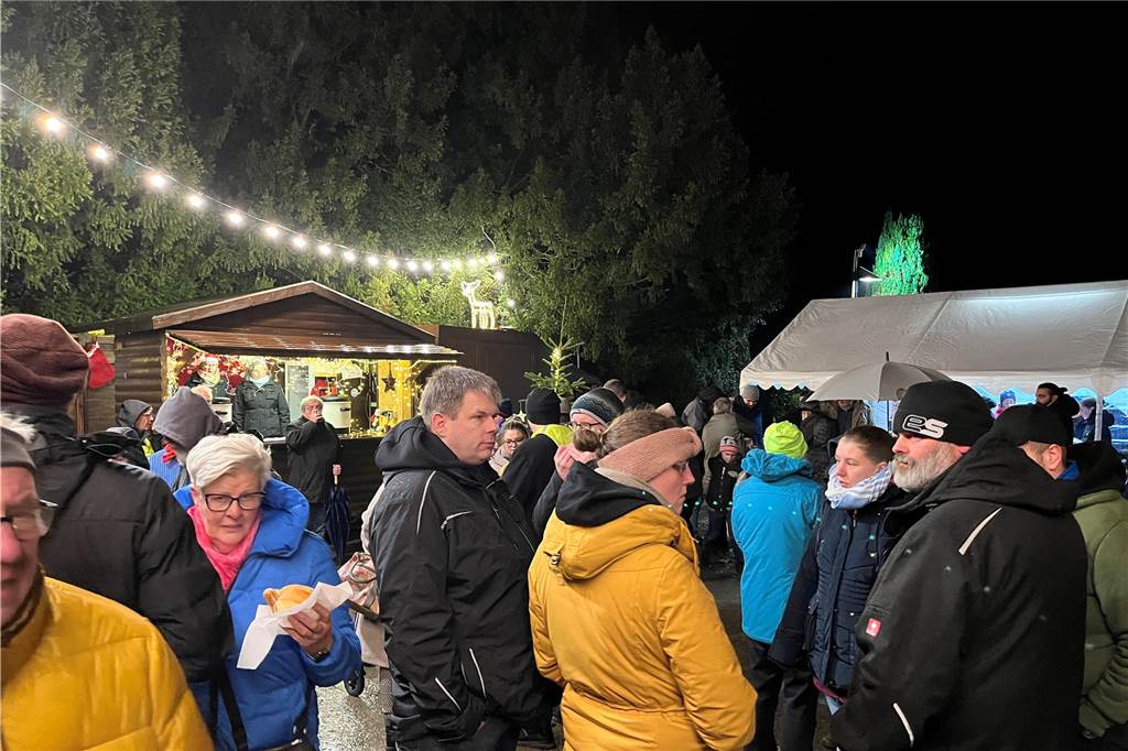 Die ersten Nikolausumzüge in Haltern fanden bereits am Dienstag 5. November statt. Hier sind Bilder aus Hullern, Flaesheim und Sythen.