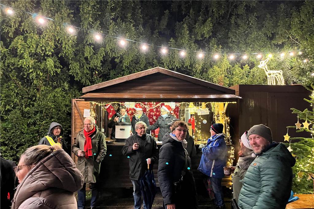 Die ersten Nikolausumzüge in Haltern fanden bereits am Dienstag 5. November statt. Hier sind Bilder aus Hullern, Flaesheim und Sythen.