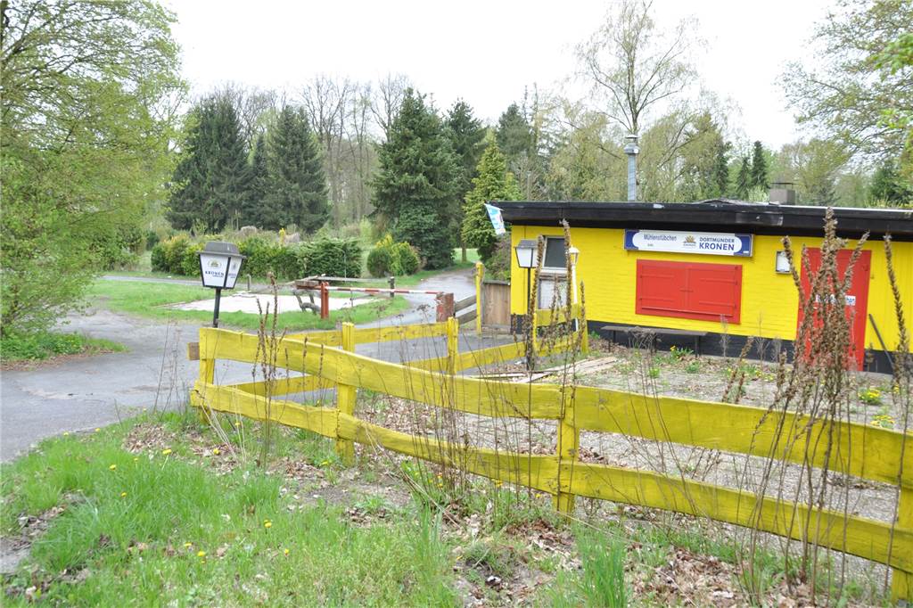 Darum soll es im Olfener Westen ein Hotel, einen Wohnmobilstellplatz und mehr geben Die ersten Veränderungen sind bereits sichtbar. Das knallgelbe Haus ist ebenso längst Geschichte wie der Campingplatz.