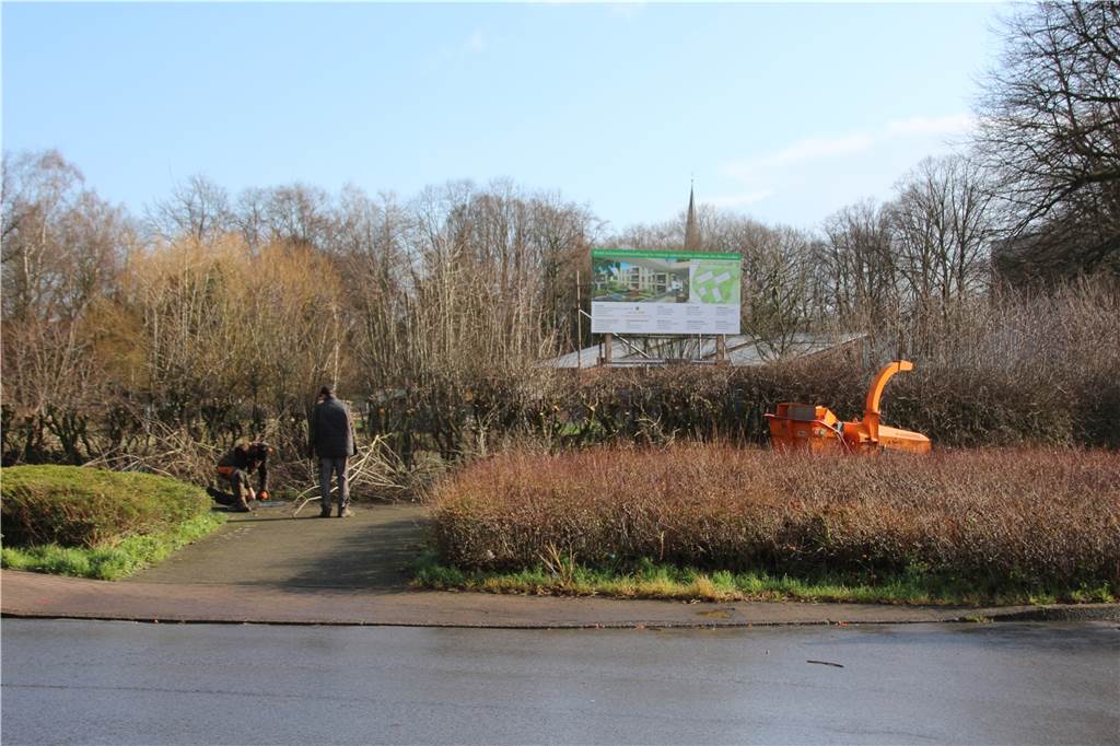 Mehrgenerationen-Projekt vor Baustart: Neubau am Becklohhof beginnt in wenigen Monaten Die ersten vorbereitenden Arbeiten für den Neubau laufen auf dem Grundstück.